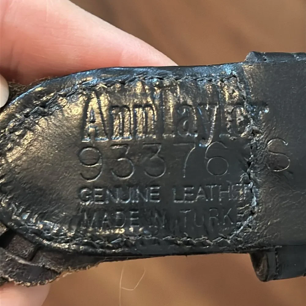 Vintage Ann Taylor black woven leather belt with silver‎ barrel shaped buckle